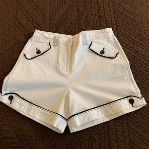 Dress Barn Women's White Shorts, size 6